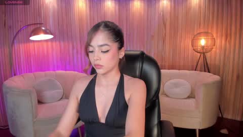 Amy  online show from December 5, 8:00 pm