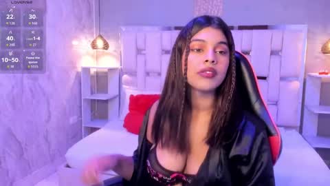 amyevan_ online show from October 2, 9:33 pm