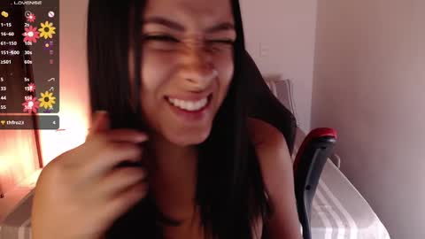 Jenn  online show from December 6, 10:38 am