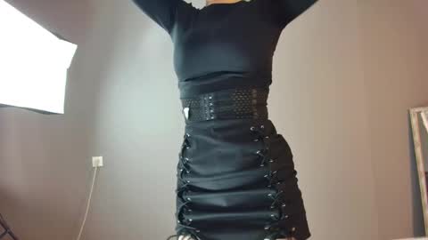 amylanee online show from November 26, 8:37 am