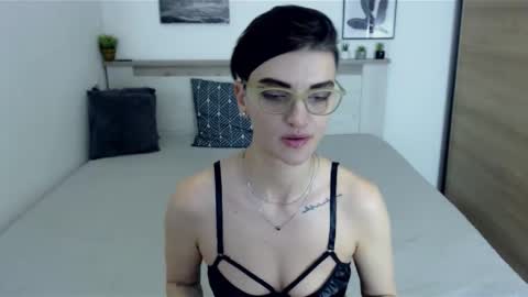 Snapshot of amylexy chatting on January 7, 12:41 pm Hi there guys  My pleasure in your hands  pvt is open online show from January 7, 12:41 pm