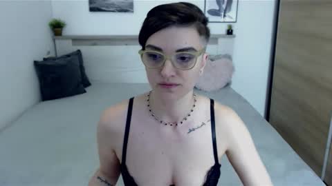 Hi there guys  My pleasure in your hands  pvt is open online show from April 7, 11:43 am
