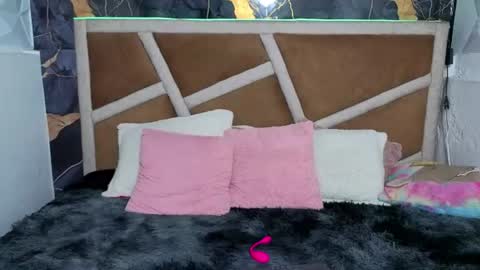 Amymersh online show from June 27, 12:04 am