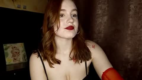 Snapshot of amymur_ chatting on June 25, 6:12 pm Amy online show from June 25, 6:12 pm