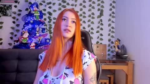 Snapshot of amypond__ chatting on December 17, 3:28 am Amy online show from December 17, 3:28 am