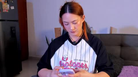 Amy online show from April 4, 8:17 pm