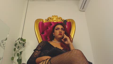 Snapshot of amyredqueen_ chatting on December 3, 1:19 am Amy Redqueen online show from December 3, 1:19 am