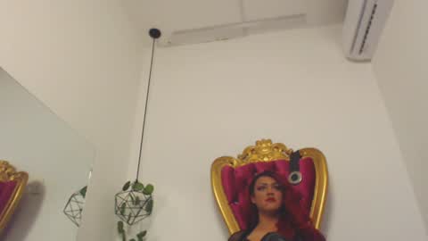 Snapshot of amyredqueen_ chatting on December 3, 9:23 pm Amy Redqueen online show from December 3, 9:23 pm