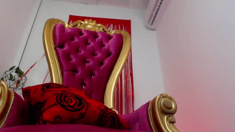 Snapshot of amyredqueen_ chatting on December 23, 8:25 pm Amy Redqueen online show from December 23, 8:25 pm