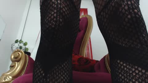 Snapshot of amyredqueen_ chatting on February 25, 9:24 pm Amy Redqueen online show from February 25, 9:24 pm
