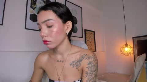 Amy online show from December 1, 1:49 pm