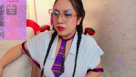 amytorres_ online show from February 20, 4:07 pm