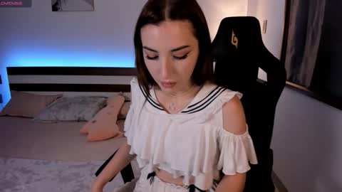 amyvilvet online show from September 16, 7:09 am