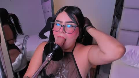 amywhitte_ online show from February 27, 7:36 pm