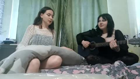 amywinks online show from April 18, 11:58 am