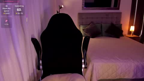    online show from October 27, 7:40 pm