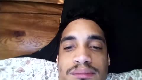 Snapshot of an377432 chatting on March 4, 10:05 pm an377432 online show from March 4, 10:05 pm