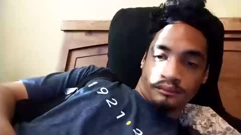 Snapshot of an377432 chatting on October 15, 9:48 pm an377432 online show from October 15, 9:48 pm