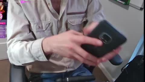 A online show from January 15, 9:03 am