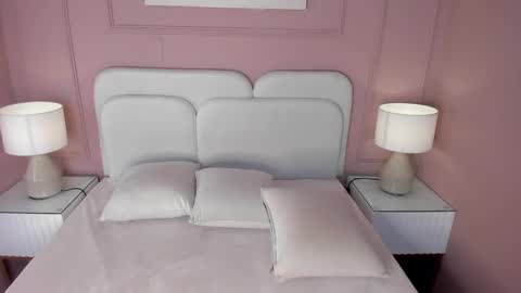 Ana  online show from February 2, 6:20 pm