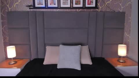 Ana  online show from February 4, 12:00 pm