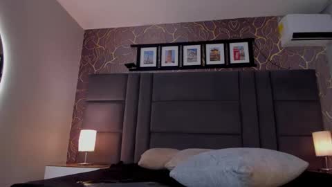 Ana  online show from February 14, 2:44 pm