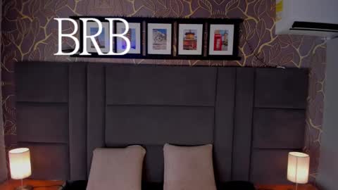 Ana  online show from February 21, 2:59 pm