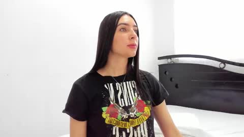 Snapshot of ana_castilo chatting on December 30, 11:26 am Ana  IG an castillo 1 online show from December 30, 11:26 am