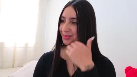 Snapshot of ana_castilo chatting on October 20, 1:44 pm Ana  IG an castillo 1 online show from October 20, 1:44 pm