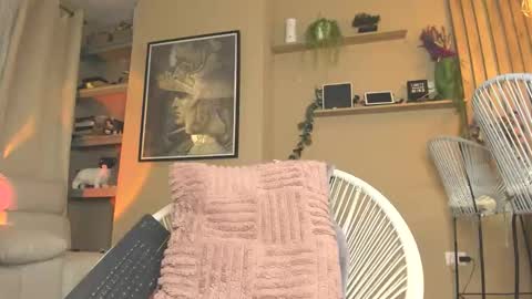 Snapshot of ana_jasper chatting on May 9, 10:37 pm Ana Maria online show from May 9, 10:37 pm