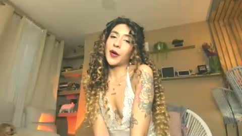 Snapshot of ana_jasper chatting on June 13, 10:29 pm Ana Maria online show from June 13, 10:29 pm
