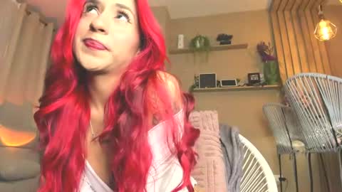 Snapshot of ana_jasper chatting on June 16, 10:56 pm Ana Maria online show from June 16, 10:56 pm