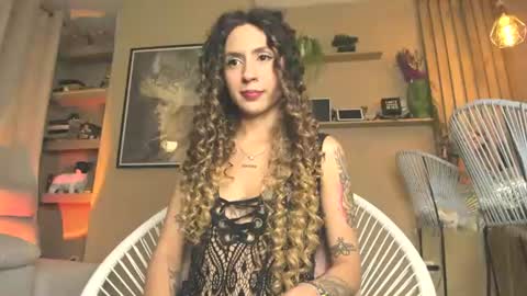 Snapshot of ana_jasper chatting on July 2, 10:49 pm Ana Maria online show from July 2, 10:49 pm