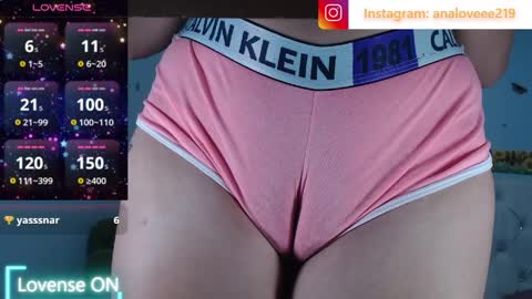 Snapshot of ana_loveee chatting on April 6, 10:54 pm Ana lopez - Cameltoe girl online show from April 6, 10:54 pm