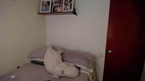 Ana online show from November 24, 9:31 am