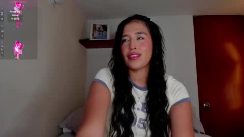 Snapshot of ana_m_ chatting on May 23, 4:50 am Ana online show from May 23, 4:50 am
