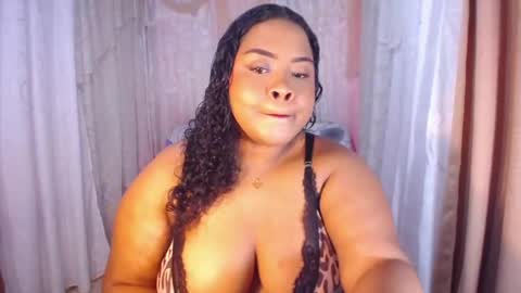 Snapshot of ana_off_alana chatting on January 8, 10:27 pm Ana online show from January 8, 10:27 pm