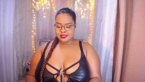 Snapshot of ana_off_alana chatting on February 11, 10:07 pm Ana online show from February 11, 10:07 pm