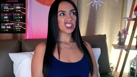   online show from December 3, 9:02 pm