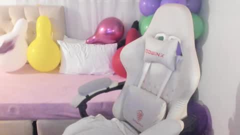 Im anna but you can call me as you want online show from October 25, 10:48 pm