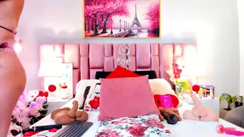 anaa_bellaa online show from February 4, 12:33 pm