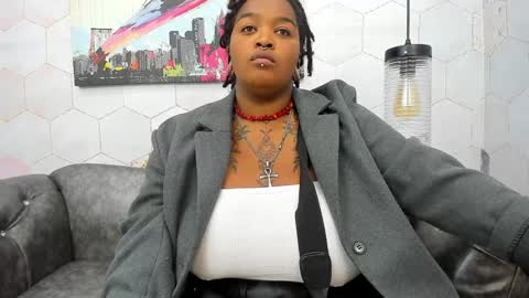 ANNA FUENTES online show from January 2, 11:31 am