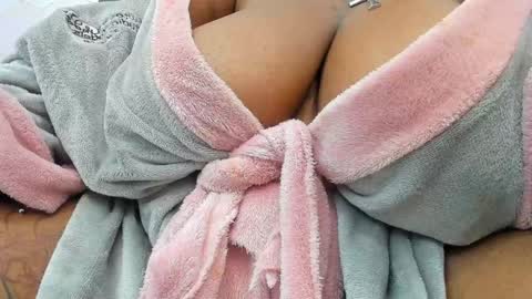 ANNA FUENTES online show from January 13, 2:42 pm