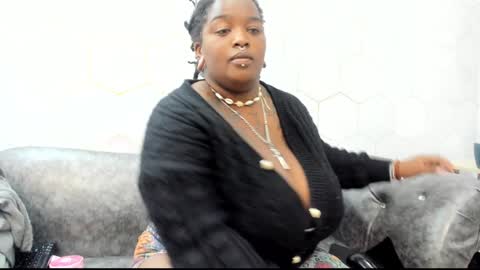 ANNA FUENTES online show from January 29, 11:51 am