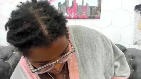 ANNA FUENTES online show from January 30, 2:36 pm