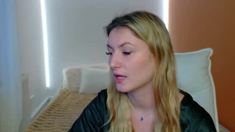 anaayss online show from February 4, 6:19 am