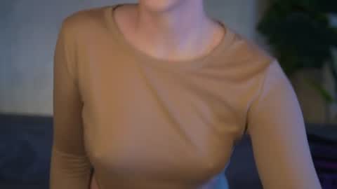 Sweet girls online show from July 4, 11:05 am