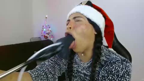 Snapshot of anabel693 chatting on December 12, 10:56 am anabel alice gandara online show from December 12, 10:56 am