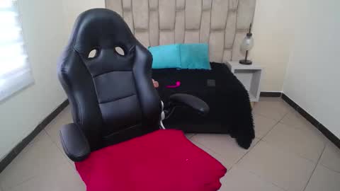 Snapshot of anabella_thompson chatting on October 14, 11:33 am Anabella online show from October 14, 11:33 am
