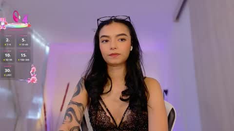 ANABEL WOLF  online show from October 20, 2:17 pm